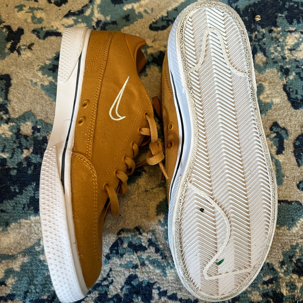 Nike Women’s 8.5 QM2